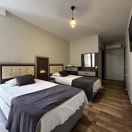 Comfort Basaran Hotell 2*